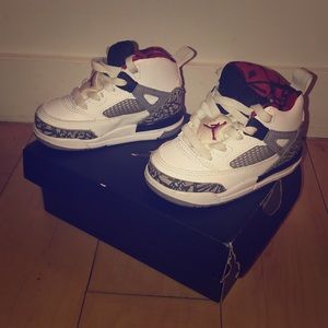 Toddler Jordan Retro size 5